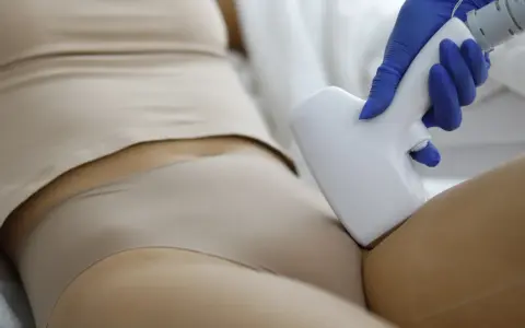 Ile trwa depilacja laserowa bikini? Czas sesji i całej serii