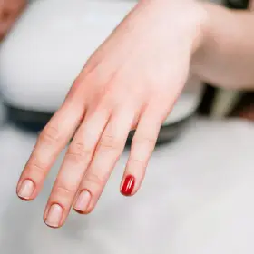 Manicure Japoński: Sekrety Zdrowych i Lśniących Paznokci
